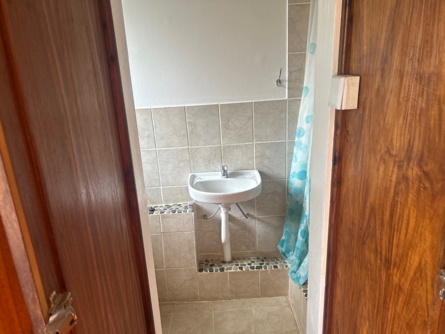 5 Bedroom Property for Sale in Viljoenskroon Free State